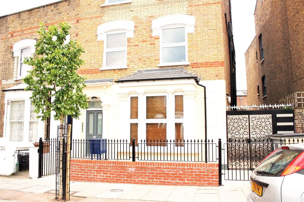 Property photo 2 of 4 Picture No. 12