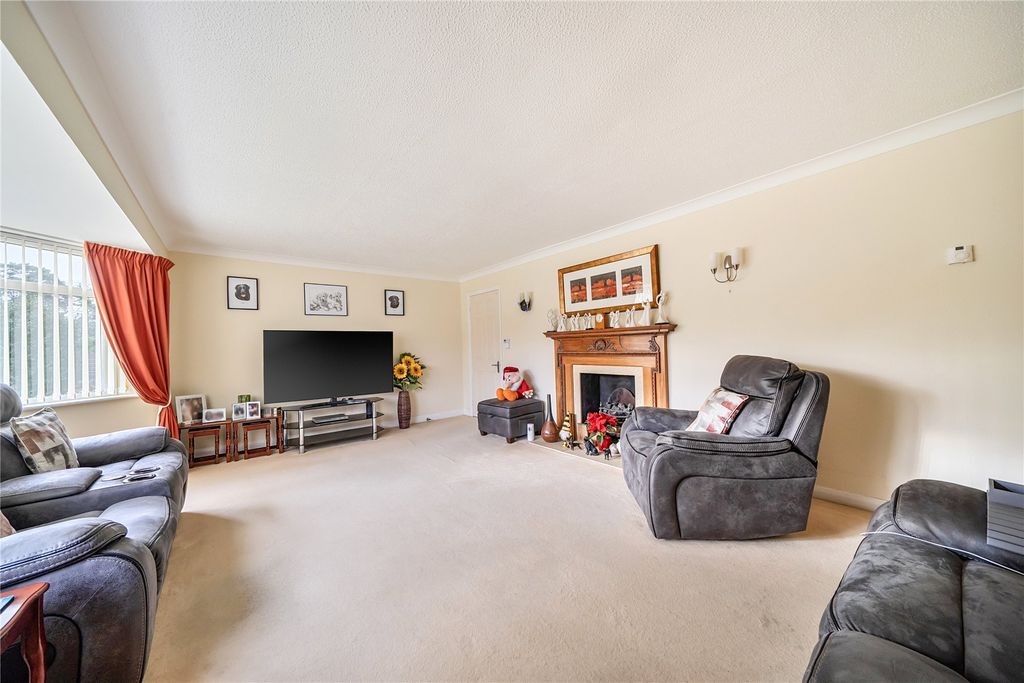 Property photo 2 of 17 Picture 2