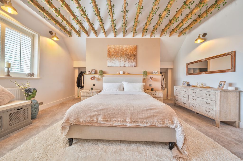 Property photo 2 of 19 1298096-44-682Dd3...