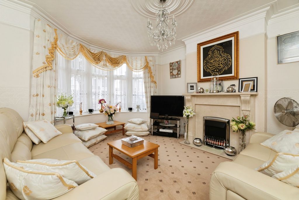 Property photo 2 of 14 Pbox-Img.Jpg