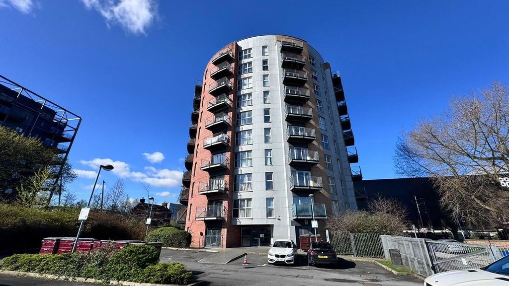 Property photo 2 of 14