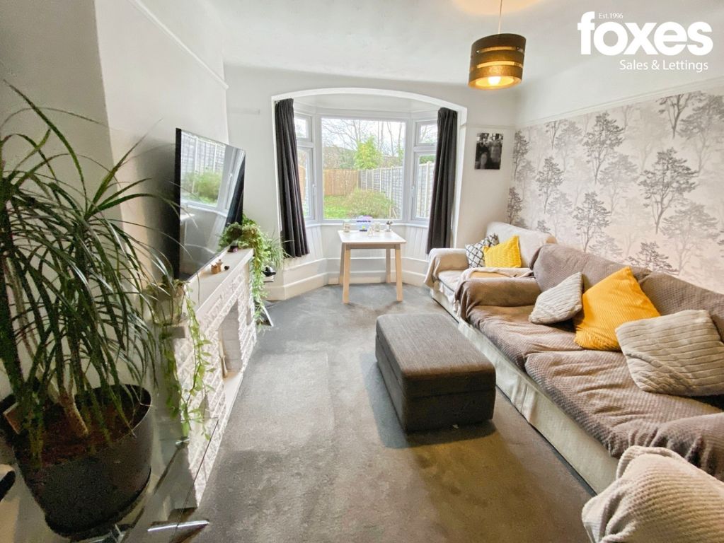 Property photo 3 of 11 4830084