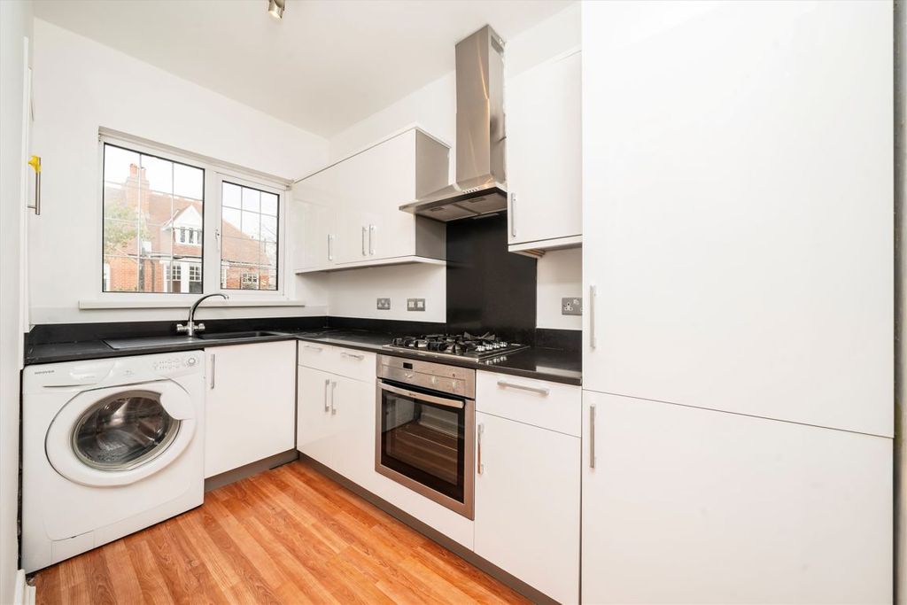 Property photo 3 of 9