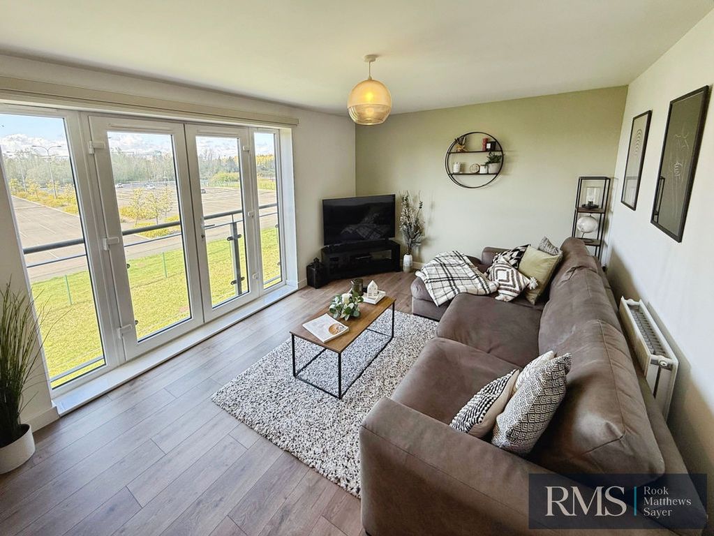 Property photo 2 of 9 Photo 8