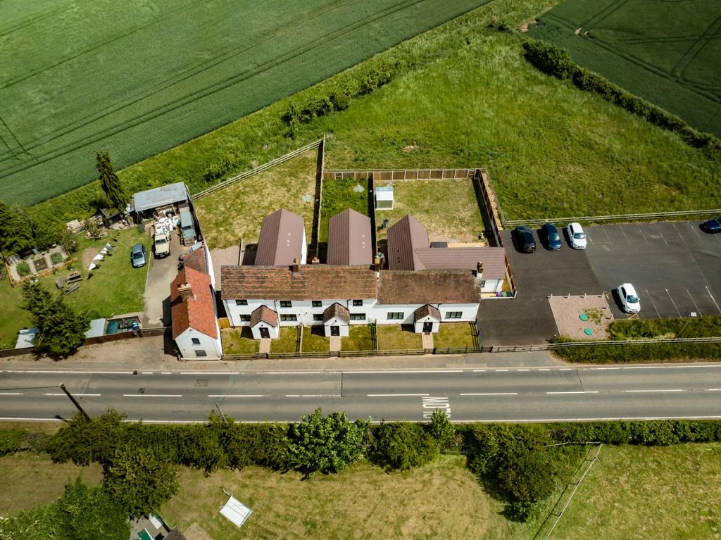 Property photo 2 of 22