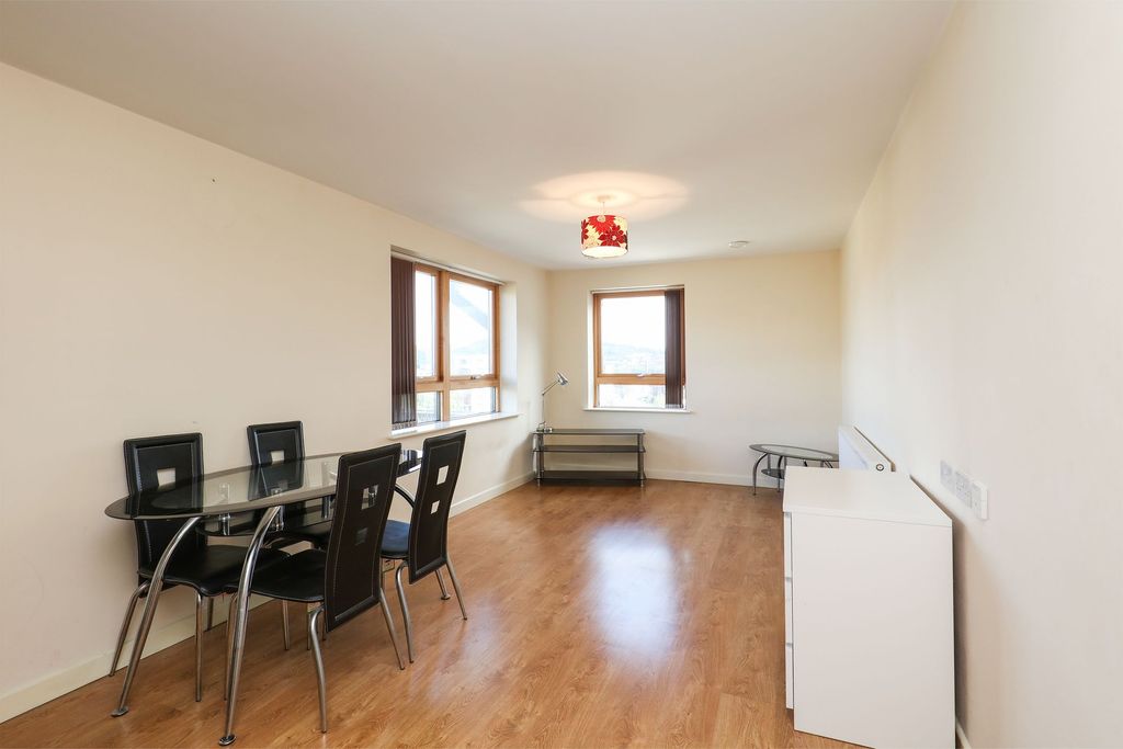 Property photo 3 of 5