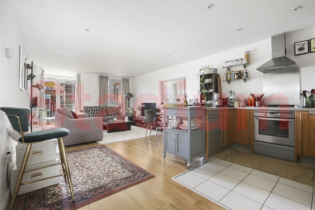 Property photo 1 of 12 (Main)