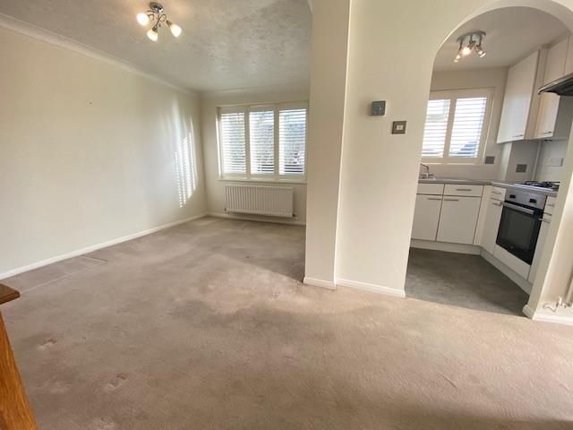 Property photo 3 of 7 Living Room