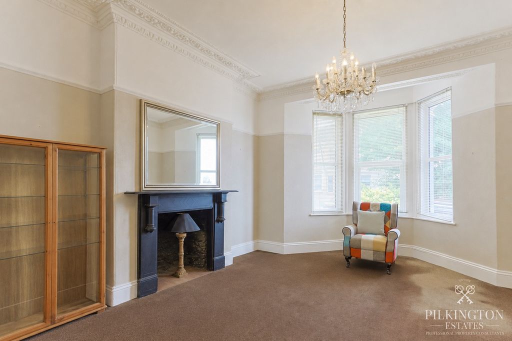 Property photo 2 of 21 5194243