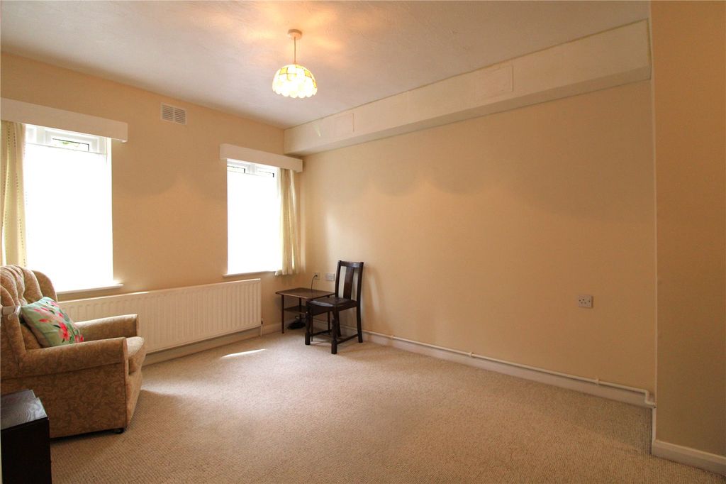 Property photo 2 of 10 Picture No. 02