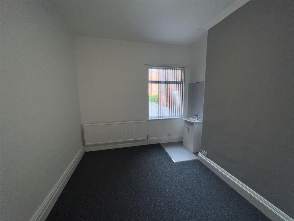 Property photo 3 of 7 Img_2242.Jpg