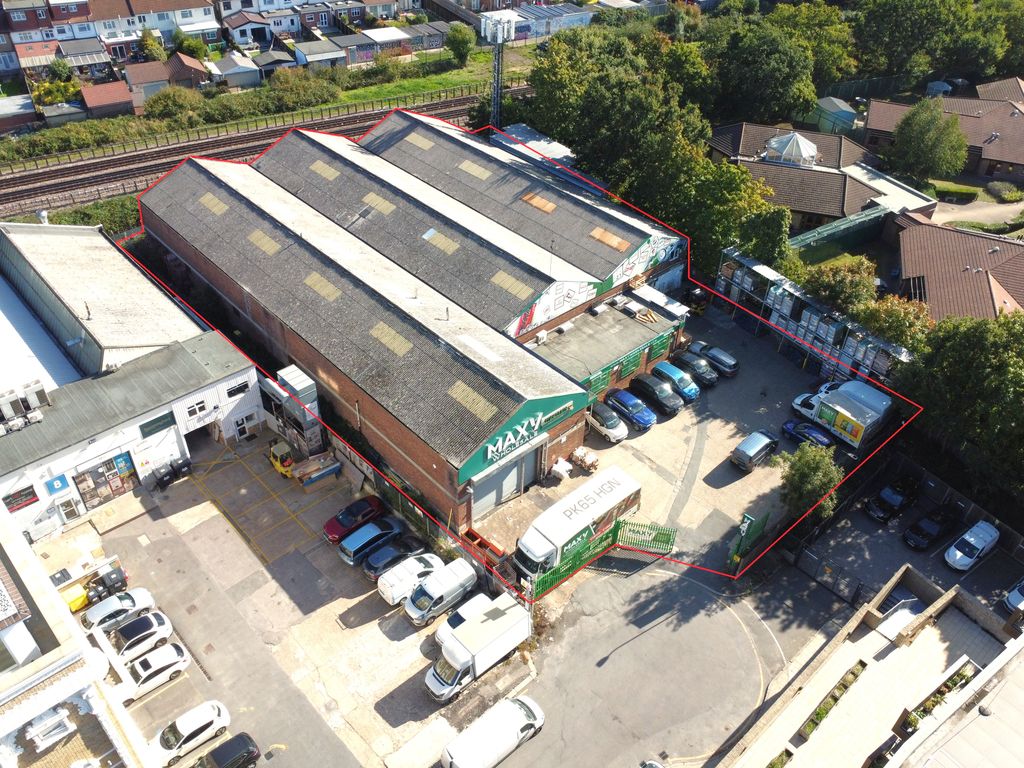 Property photo 2 of 18