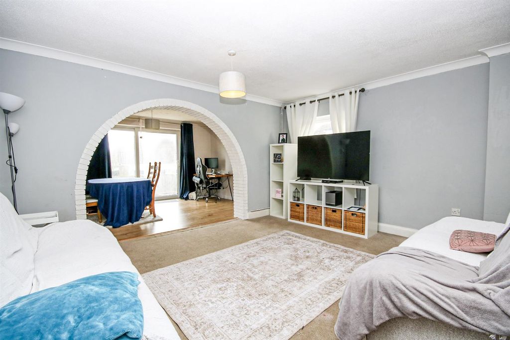 Property photo 3 of 18 12-Img_7608.Jpg