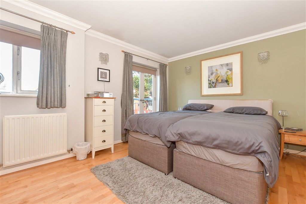 Property photo 3 of 11 Bedroom 1