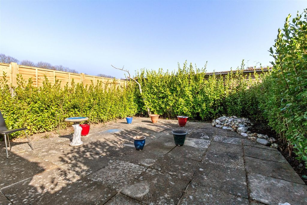 Property photo 2 of 13 Img_8982.Jpg