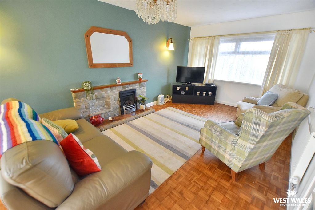 Property photo 2 of 19 7 (48).Jpg