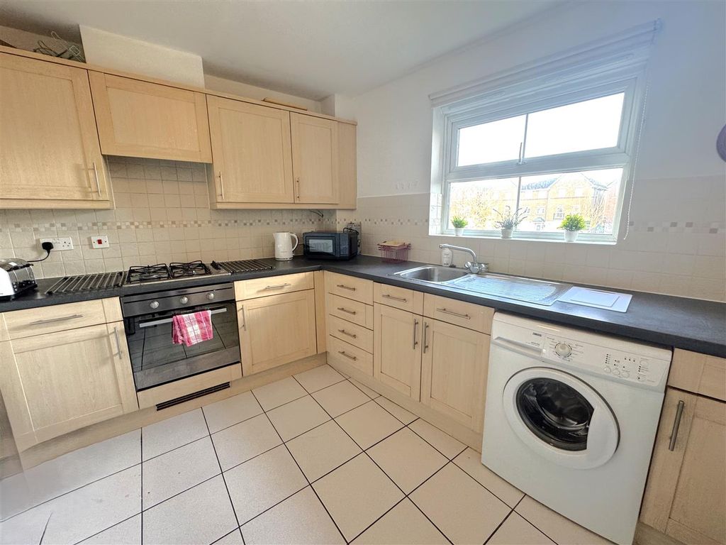 Property photo 3 of 13