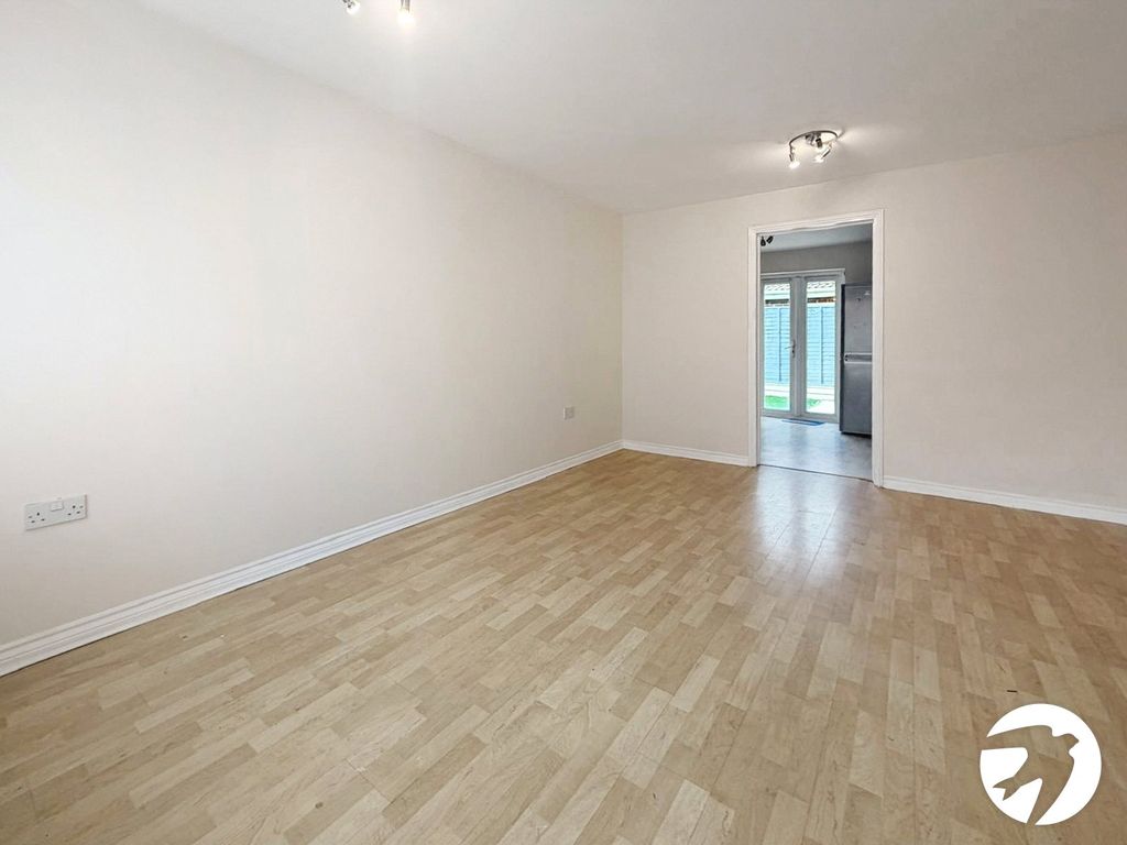 Property photo 3 of 15 Picture No. 15