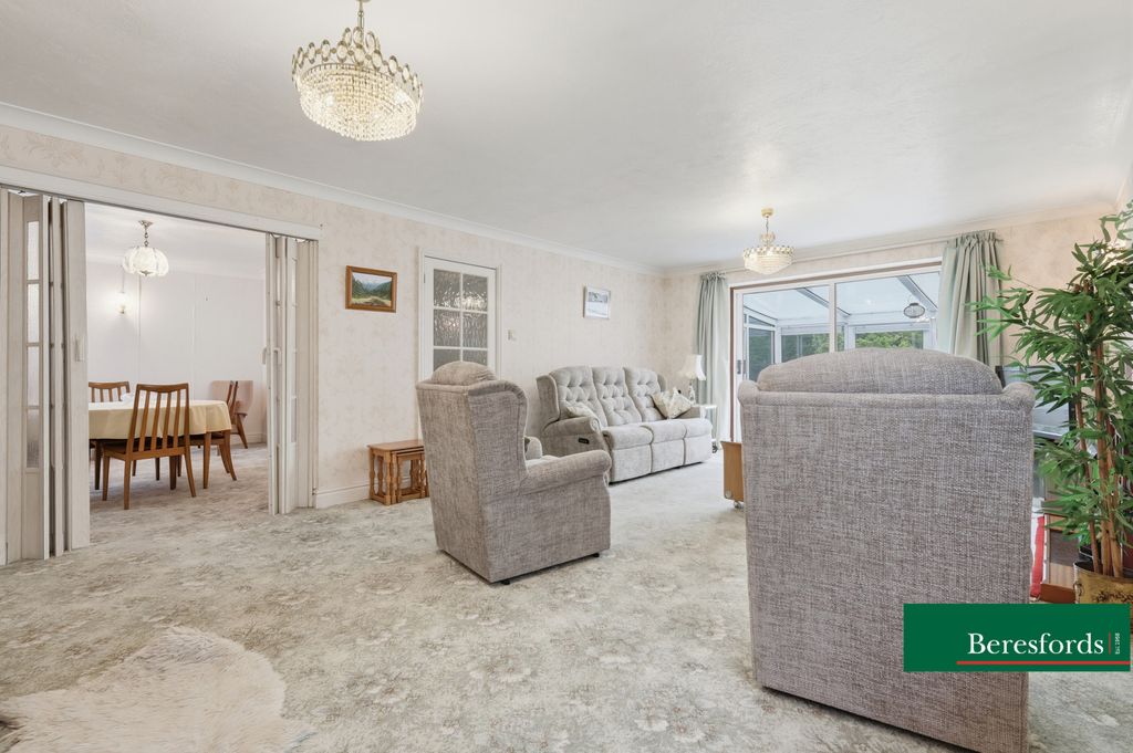 Property photo 3 of 19 Picture No. 21