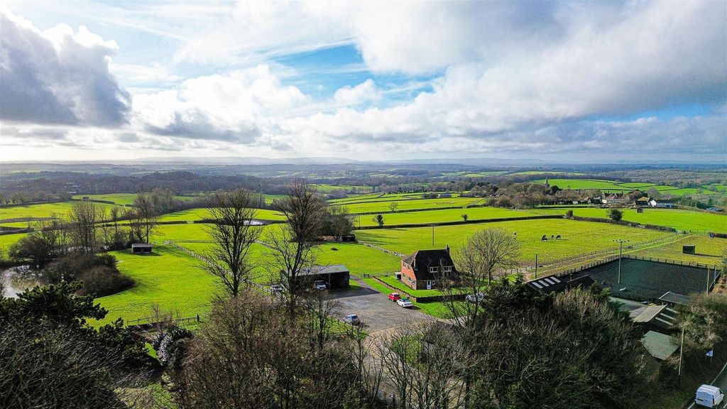 Property photo 1 of 50