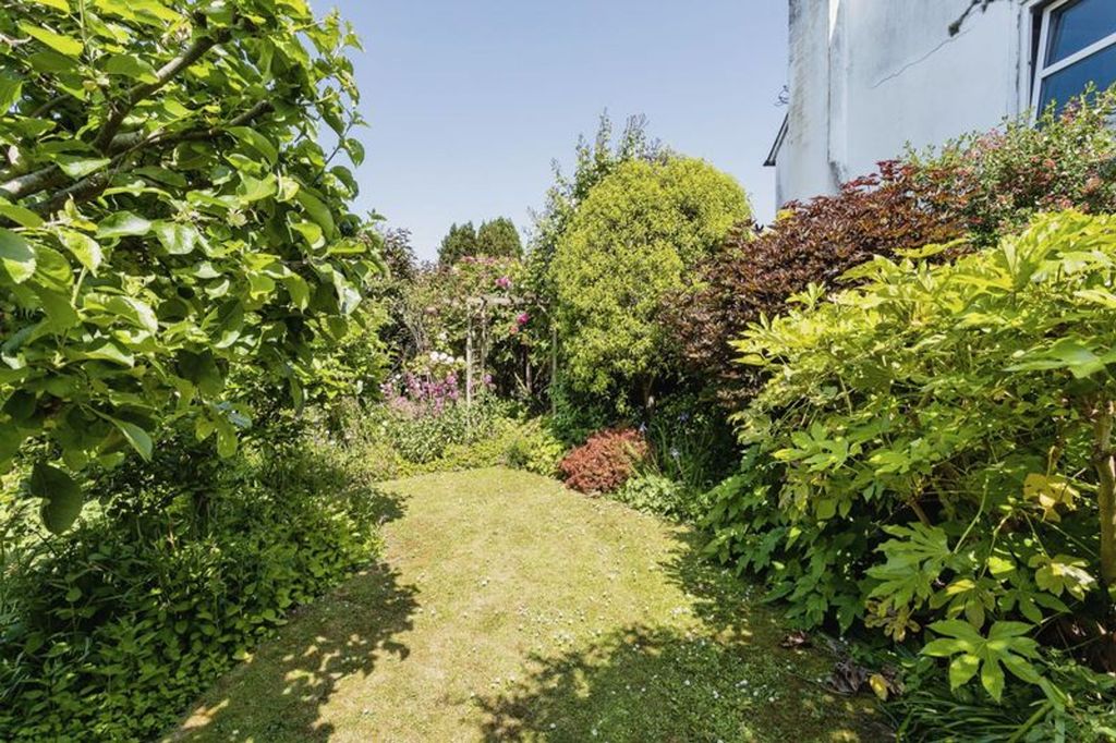 Property photo 3 of 17