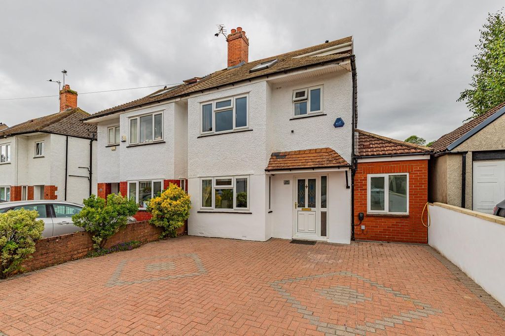 Property photo 1 of 18 21 (5 Of 31).Jpg