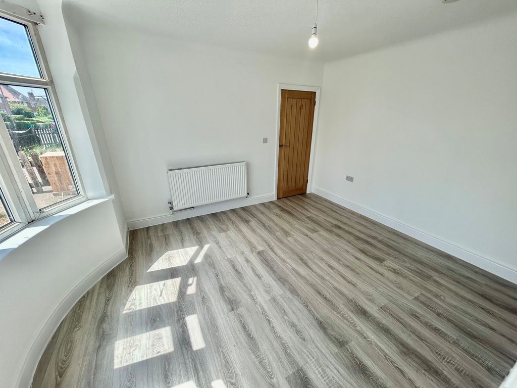 Property photo 2 of 13 Image