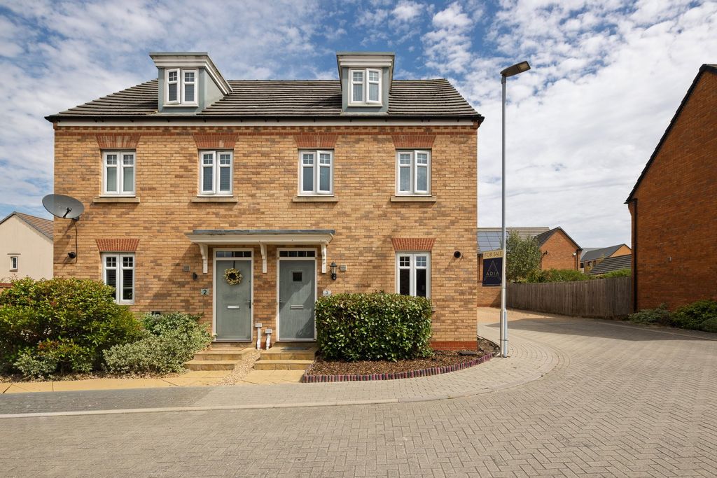 Property photo 1 of 34