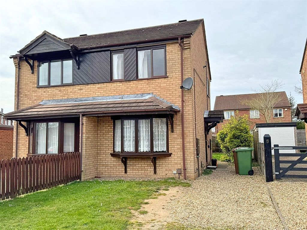 Property photo 1 of 12 Outside