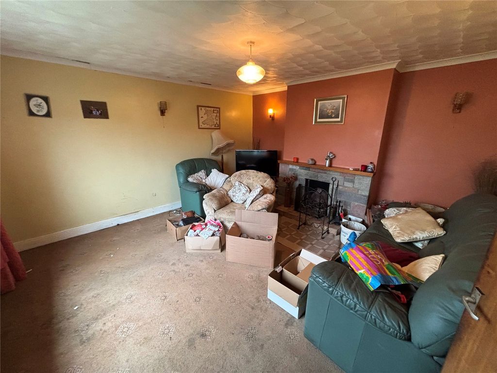 Property photo 3 of 11 Picture No. 02