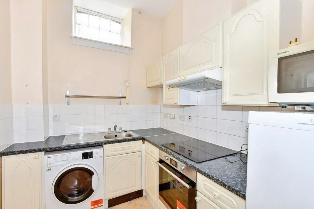 Property photo 3 of 14 31B9Fdb1-83036Ada...