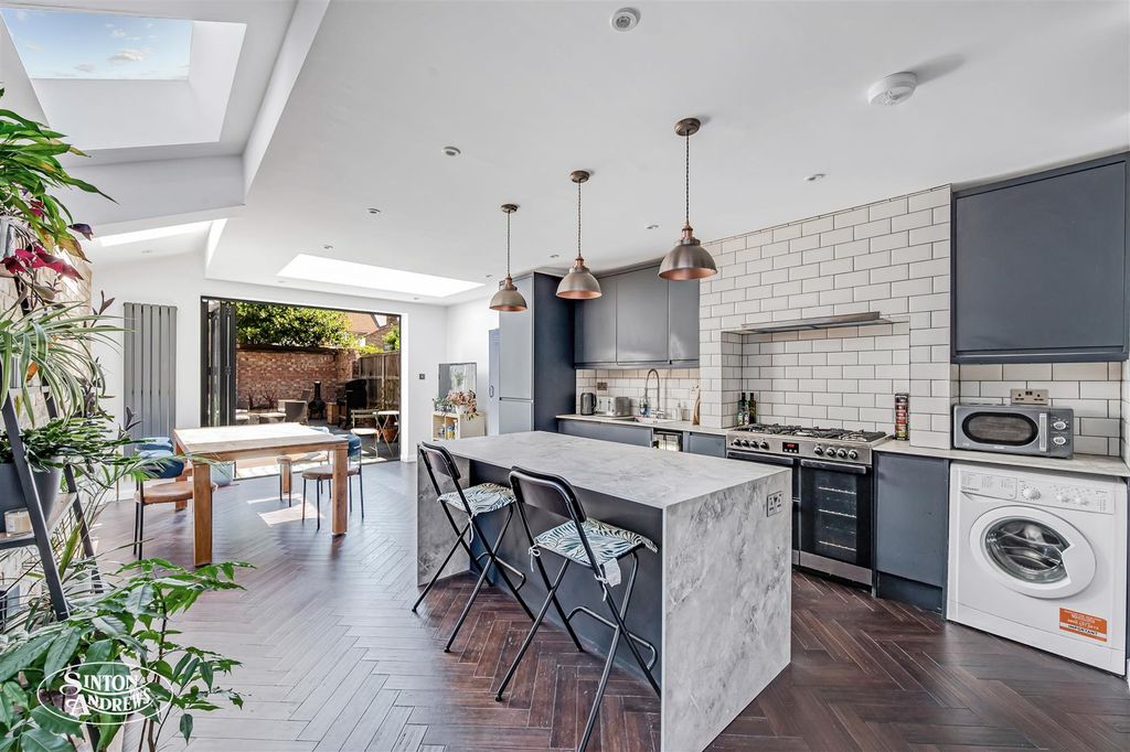 Property photo 2 of 15 51 Grosvenor Road-7.Jpg