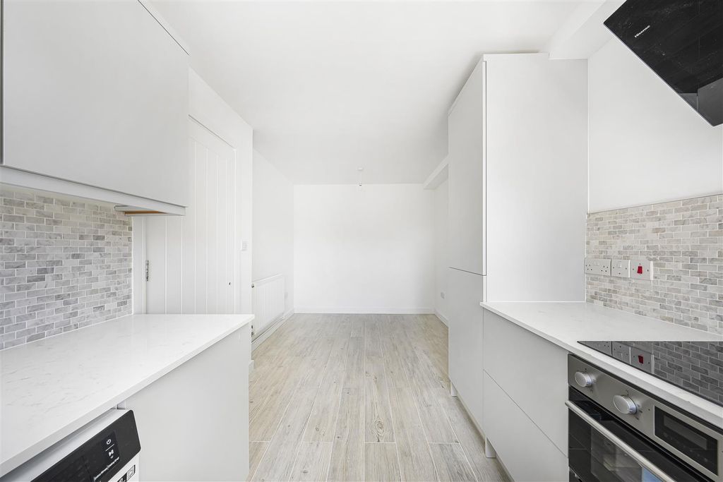 Property photo 3 of 24 Dsc03998.Jpg