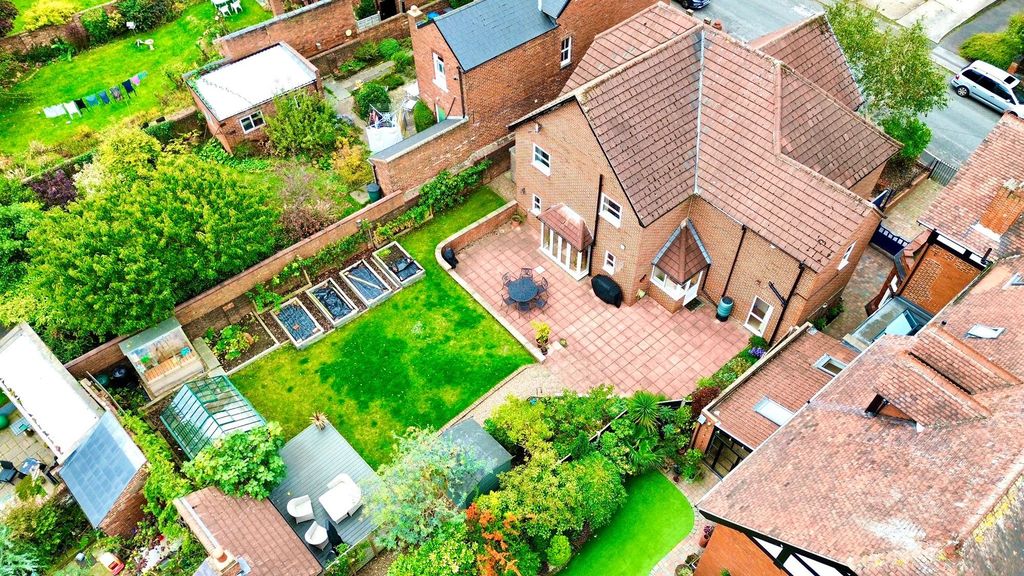 Property photo 3 of 40