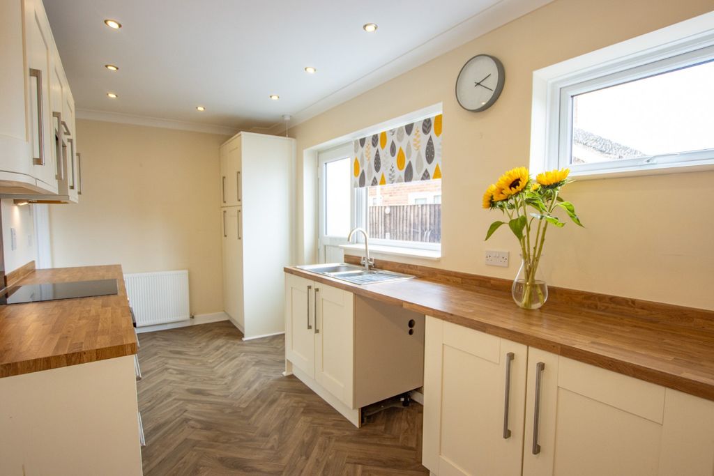 Property photo 3 of 18 5442922