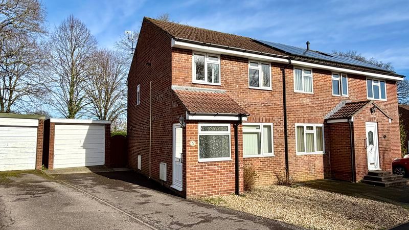 Property photo 1 of 17 Front Aspect