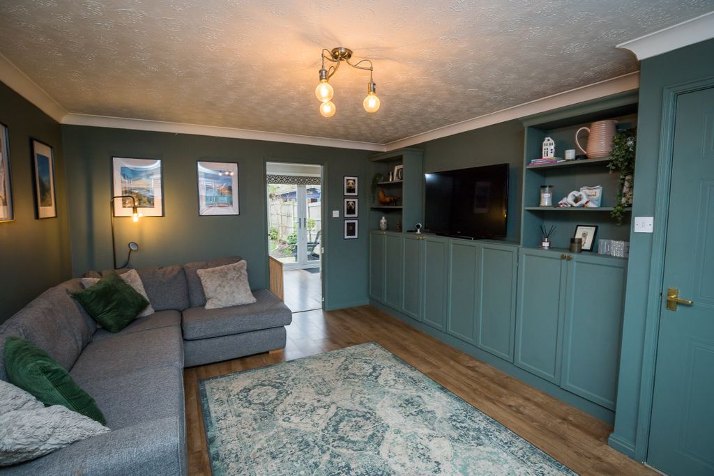 Property photo 3 of 15 11