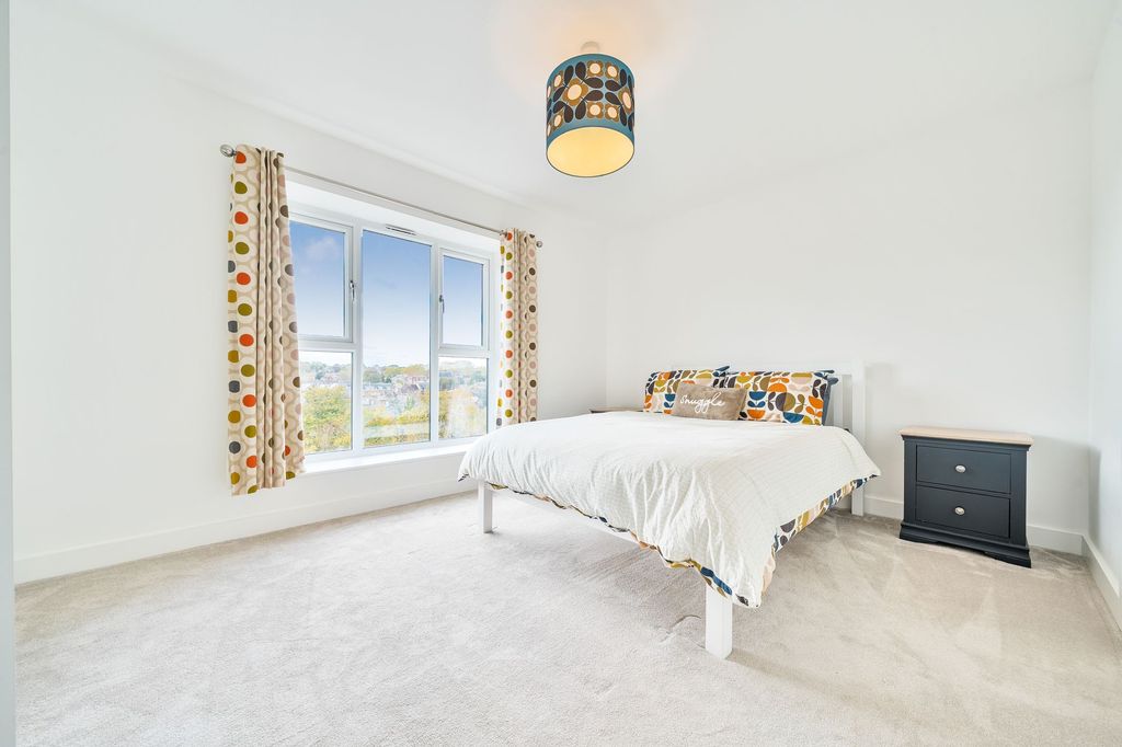 Property photo 3 of 13