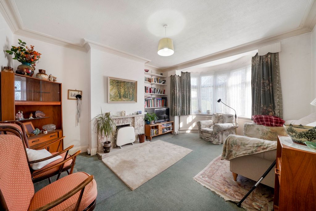 Property photo 2 of 22