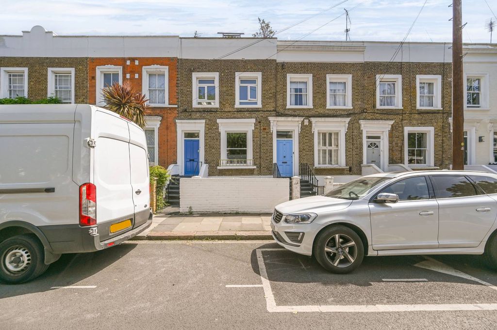 Property photo 2 of 11