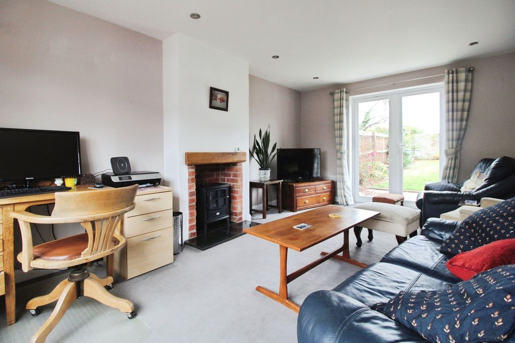 Property photo 3 of 11