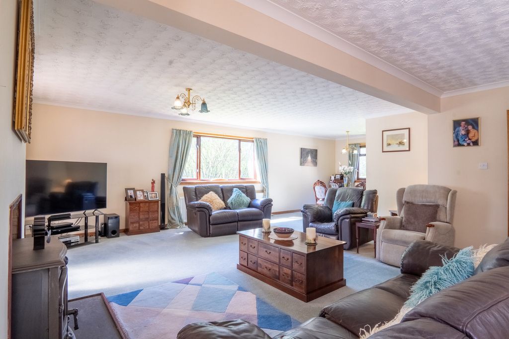 Property photo 2 of 38