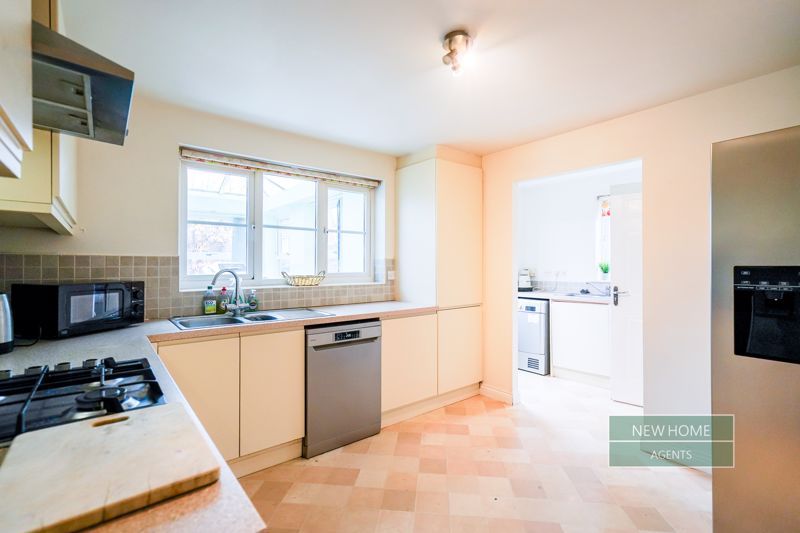 Property photo 3 of 25 Photo 19