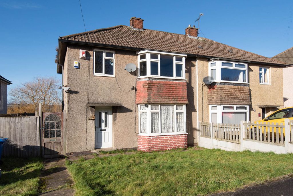 Property photo 2 of 13