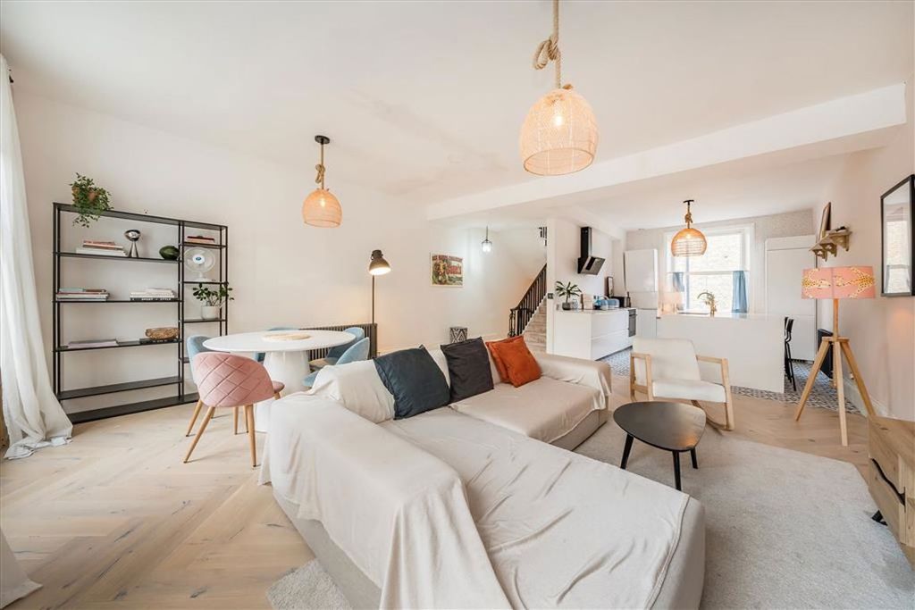 Property photo 3 of 8