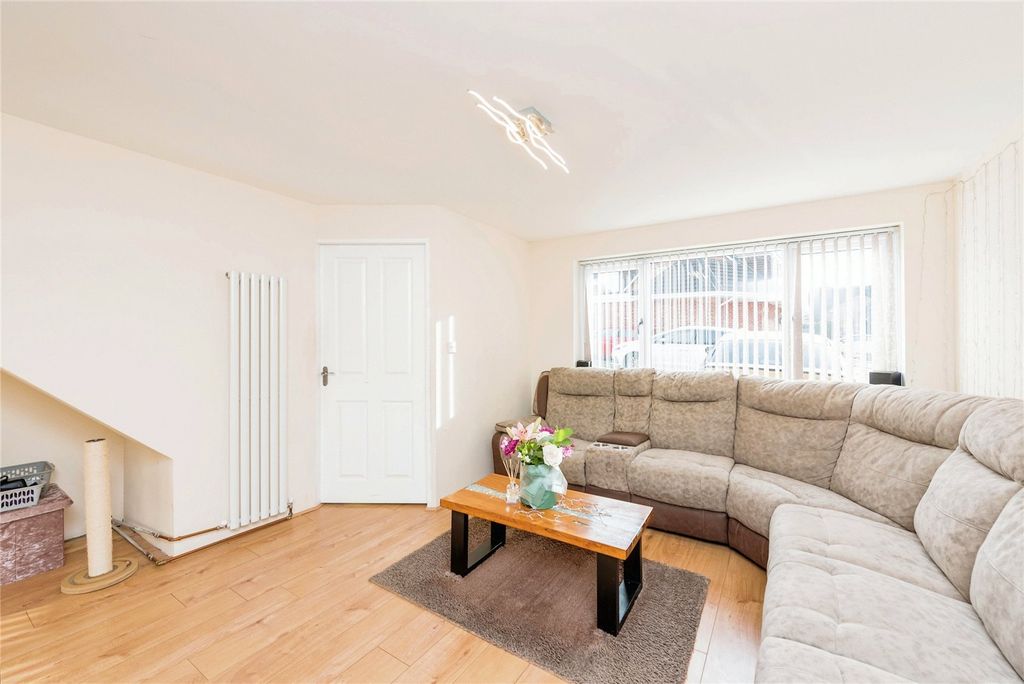 Property photo 2 of 15 Picture No. 11