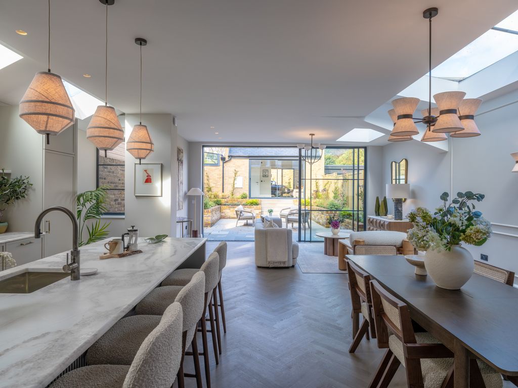 Property photo 1 of 33 Kitchen/ Dining/ Family