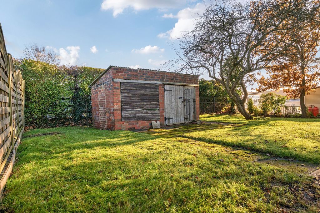 Property photo 2 of 26