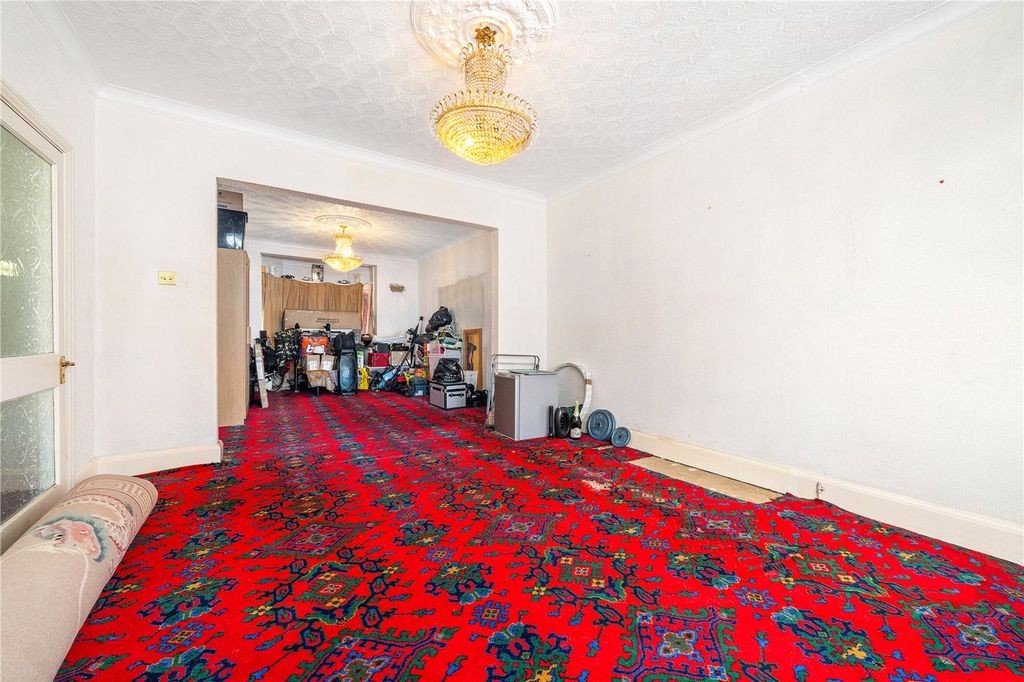 Property photo 3 of 12 Reception