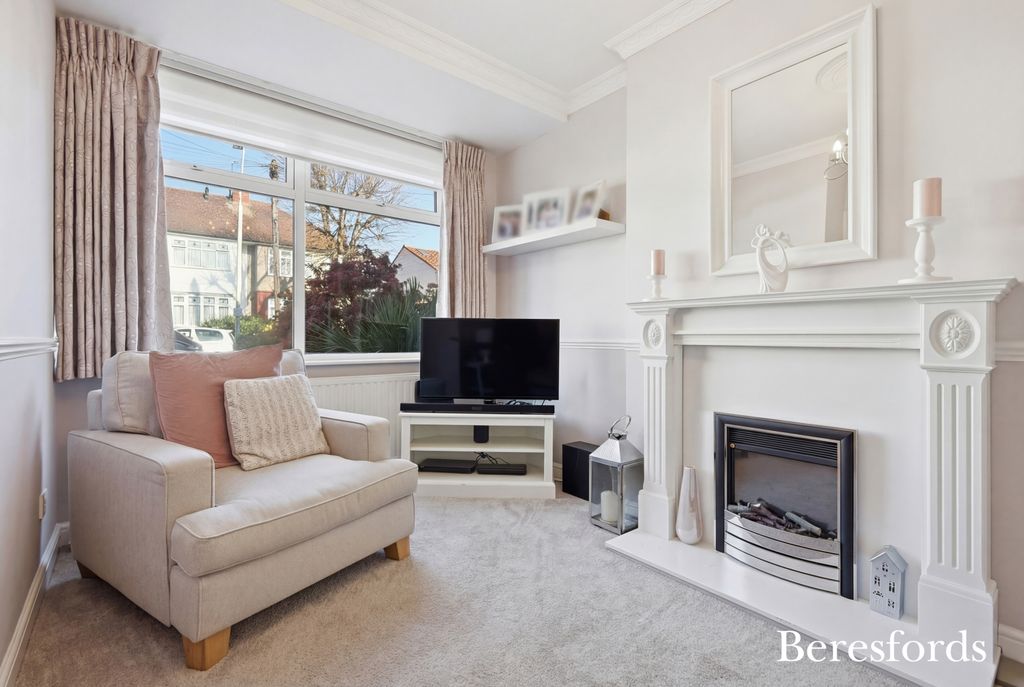 Property photo 3 of 24 Picture No. 23